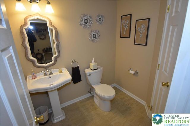 1258 Briarwood Lane, Easton, PA 18040