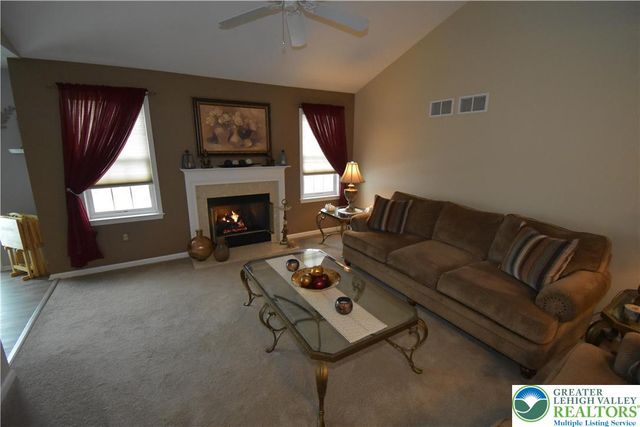 1258 Briarwood Lane, Easton, PA 18040