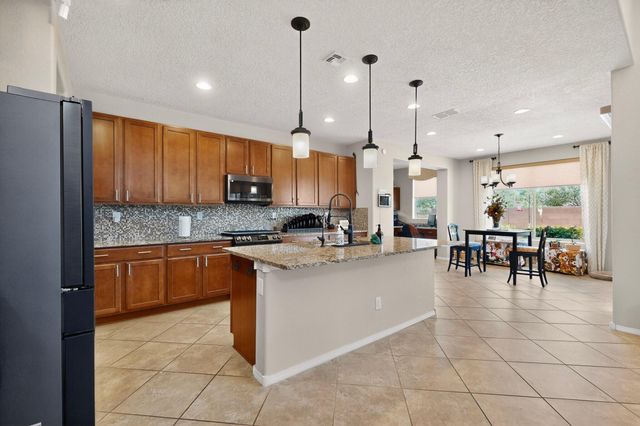 8712 Vista Cumbre Road NW, Albuquerque, NM 87120