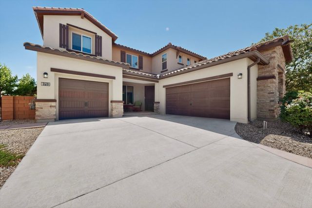 8712 Vista Cumbre Road NW, Albuquerque, NM 87120
