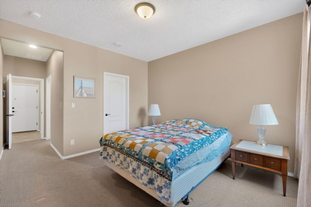 8712 Vista Cumbre Road NW, Albuquerque, NM 87120
