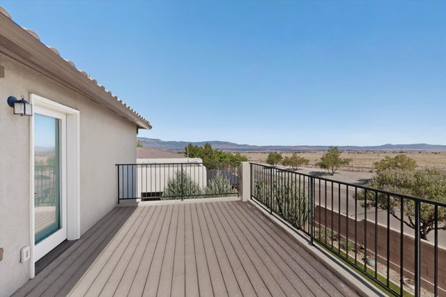 8712 Vista Cumbre Road NW, Albuquerque, NM 87120