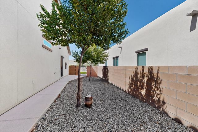 8712 Vista Cumbre Road NW, Albuquerque, NM 87120