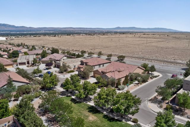 8712 Vista Cumbre Road NW, Albuquerque, NM 87120