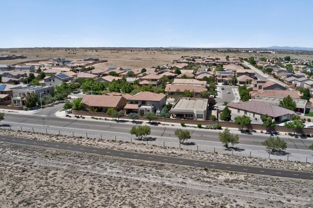 8712 Vista Cumbre Road NW, Albuquerque, NM 87120