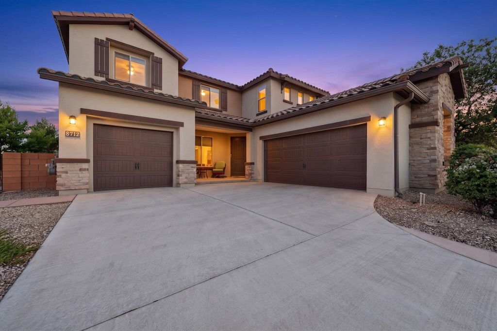 8712 Vista Cumbre Road NW, Albuquerque, NM 87120