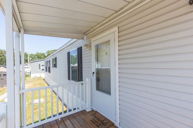 63 Caddy Drive, Salem, NH 03079