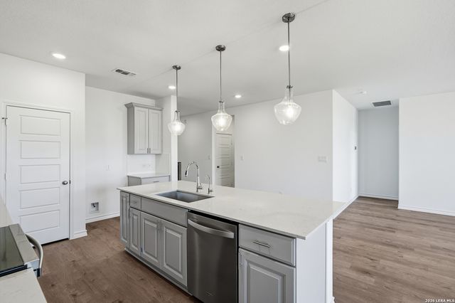 166 THORNY GROVE, San Antonio, TX 78253