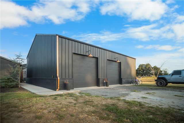 16456 Easterling Road, Pea Ridge, AR 72751