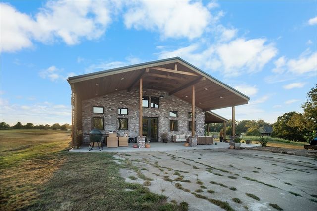16456 Easterling Road, Pea Ridge, AR 72751