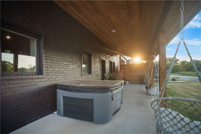16456 Easterling Road, Pea Ridge, AR 72751