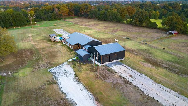 16456 Easterling Road, Pea Ridge, AR 72751