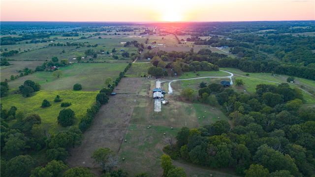 16456 Easterling Road, Pea Ridge, AR 72751