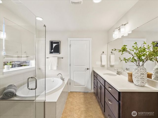 13622 NE 129th Drive, Kirkland, WA 98034