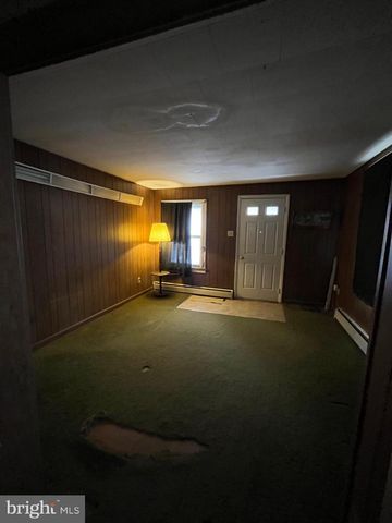 13 S FRONT ST, Mifflintown, PA 17059