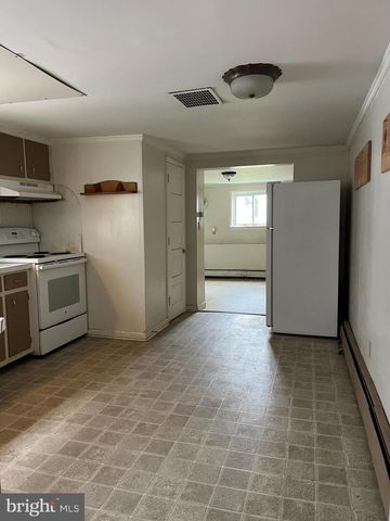 13 S FRONT ST, Mifflintown, PA 17059