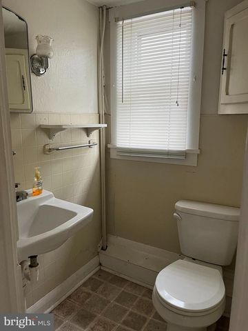 13 S FRONT ST, Mifflintown, PA 17059