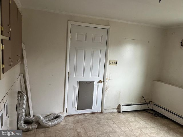 13 S FRONT ST, Mifflintown, PA 17059