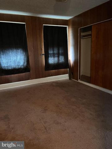 13 S FRONT ST, Mifflintown, PA 17059