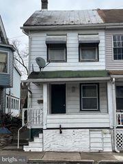 13 S FRONT ST, Mifflintown, PA 17059