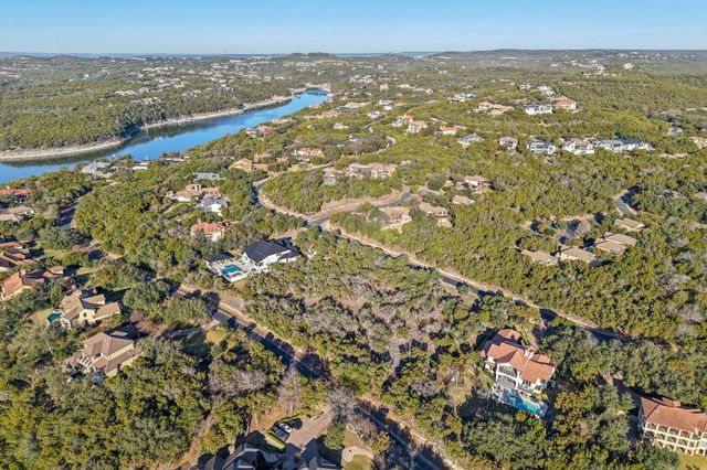 17507 Navigation LN, Lago Vista, TX 78645