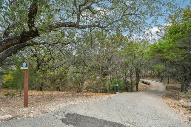 17507 Navigation LN, Lago Vista, TX 78645