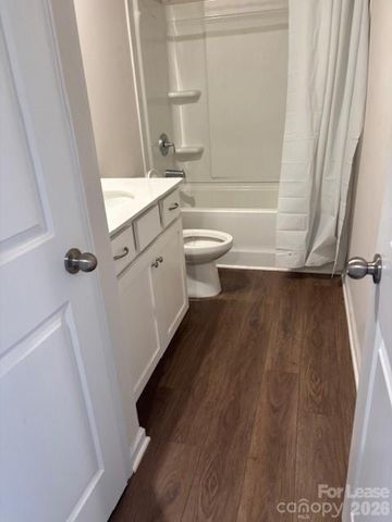 13931 Castle Nook Drive, Charlotte, NC 28273