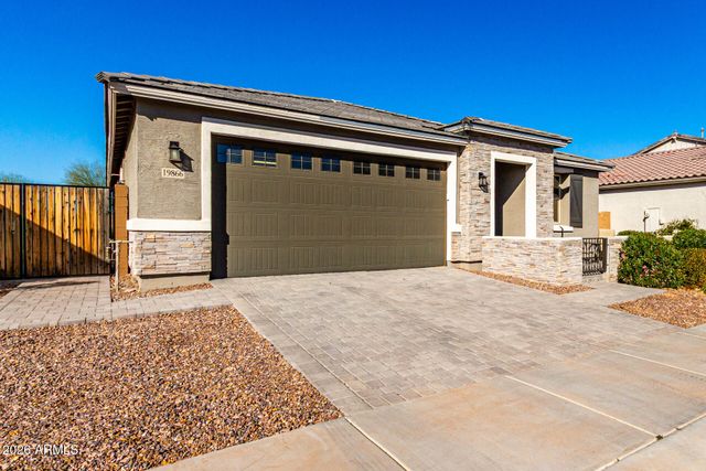 19866 N WILFORD Avenue, Maricopa, AZ 85138