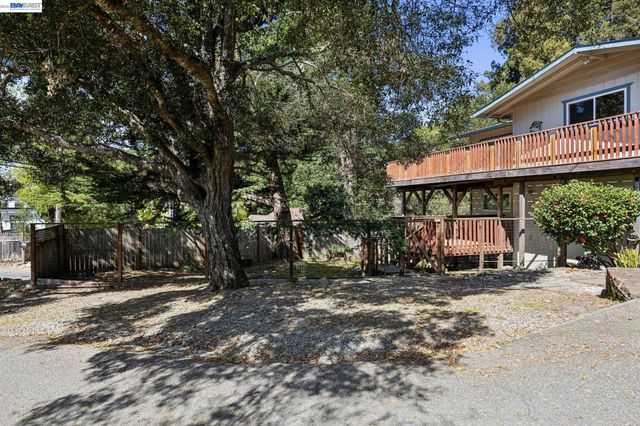 601 Burns Ave, Aptos, CA 95003