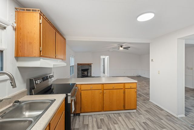 308 Spurgeon Ave, Hohenwald, TN 38462