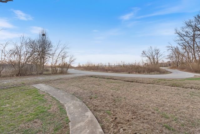 308 Spurgeon Ave, Hohenwald, TN 38462