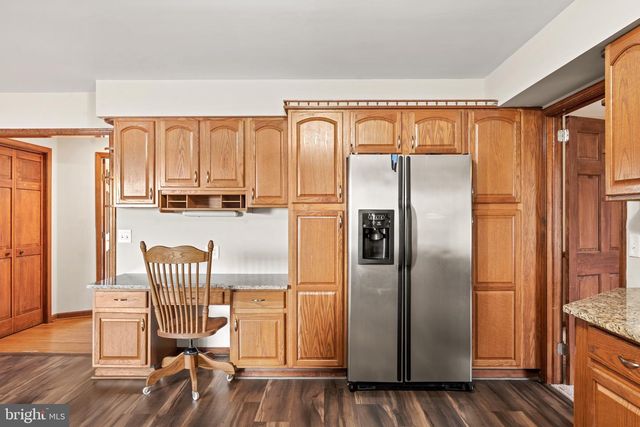 15 W HICKORY LN, Pilesgrove, NJ 08098