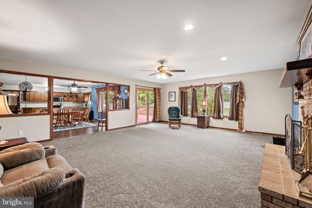 15 W HICKORY LN, Pilesgrove, NJ 08098