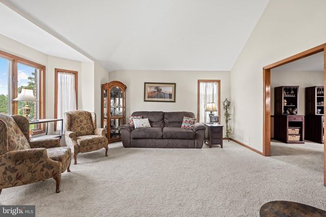 15 W HICKORY LN, Pilesgrove, NJ 08098
