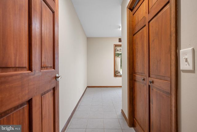 15 W HICKORY LN, Pilesgrove, NJ 08098