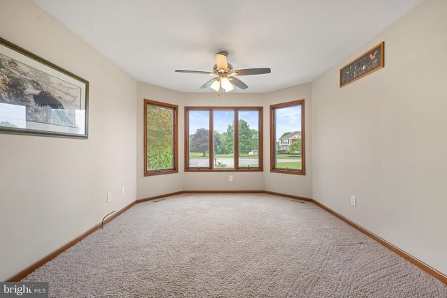 15 W HICKORY LN, Pilesgrove, NJ 08098