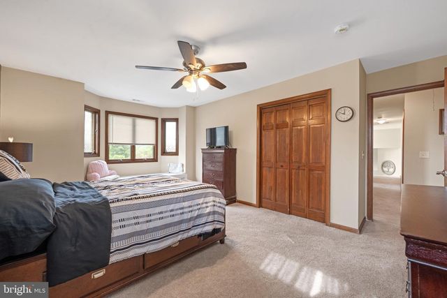 15 W HICKORY LN, Pilesgrove, NJ 08098