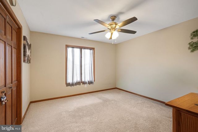 15 W HICKORY LN, Pilesgrove, NJ 08098