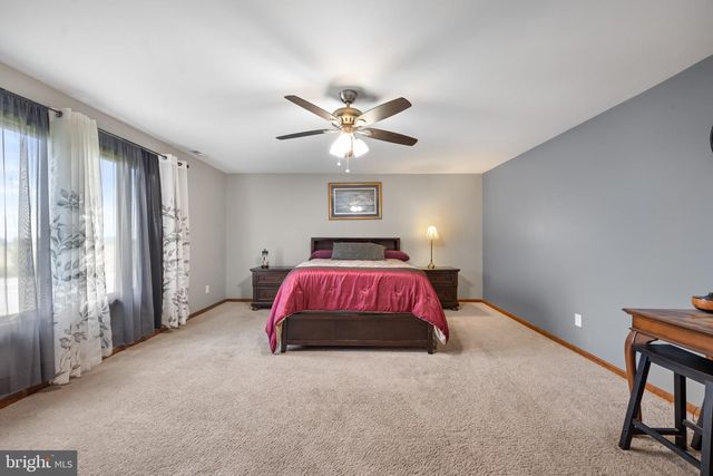 15 W HICKORY LN, Pilesgrove, NJ 08098