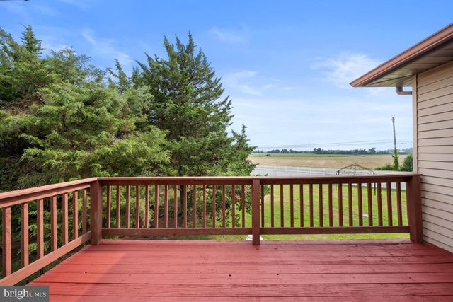 15 W HICKORY LN, Pilesgrove, NJ 08098