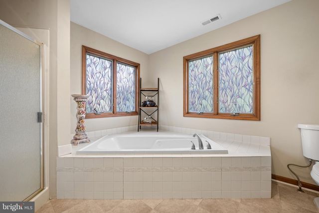 15 W HICKORY LN, Pilesgrove, NJ 08098