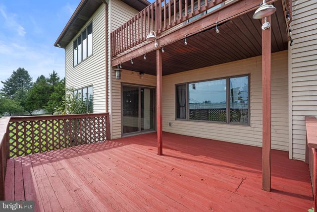 15 W HICKORY LN, Pilesgrove, NJ 08098