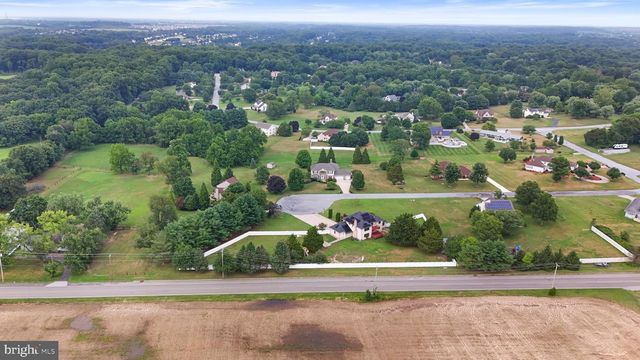 15 W HICKORY LN, Pilesgrove, NJ 08098