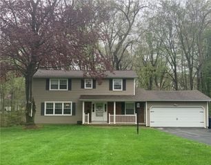 27 Brookside Drive, Perinton, NY 14450