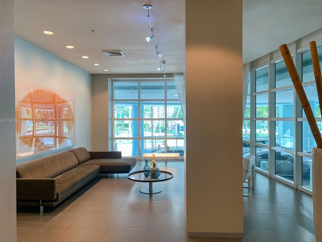 1900 N Bayshore Dr 2512, Miami, FL 33132