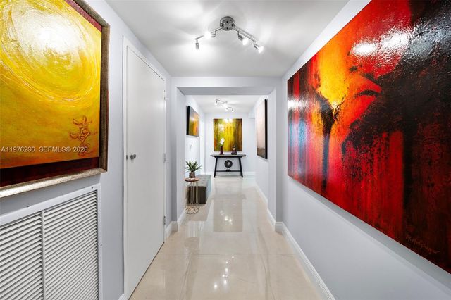 1900 N Bayshore Dr 2512, Miami, FL 33132