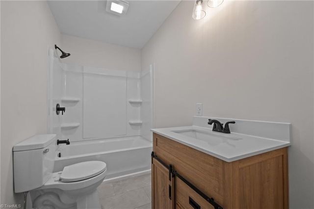 2304 Ford Place, Greensboro, NC 27406