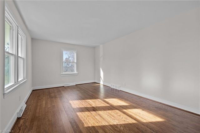 2304 Ford Place, Greensboro, NC 27406