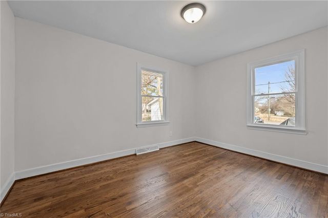 2304 Ford Place, Greensboro, NC 27406