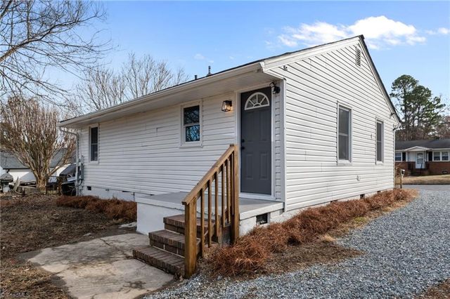 2304 Ford Place, Greensboro, NC 27406